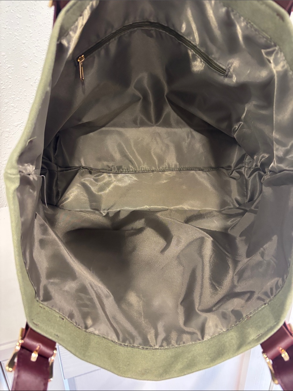 LouLuo studio shoulder bag and backpack set. - Picture 3 of 4